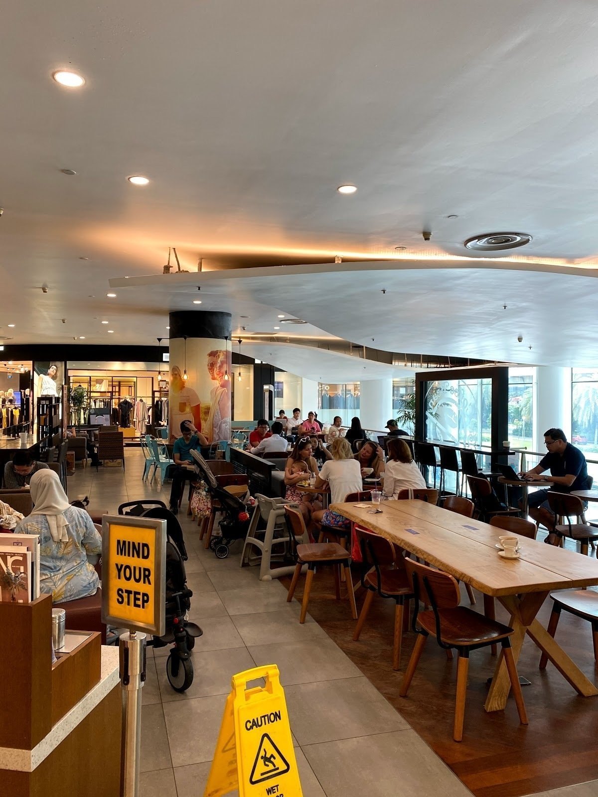 The Coffee Bean and Tea Leaf VivoCity A WorkFriendly Place in Singapore